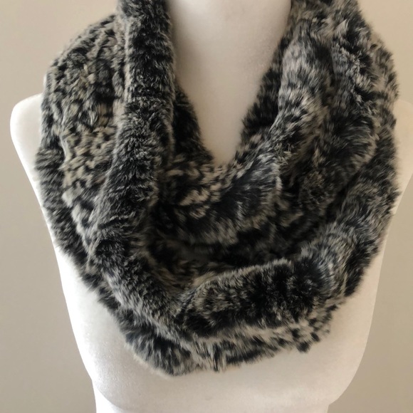 Rex Rabbit Neckwarmer REAL FUR - Picture 2 of 5